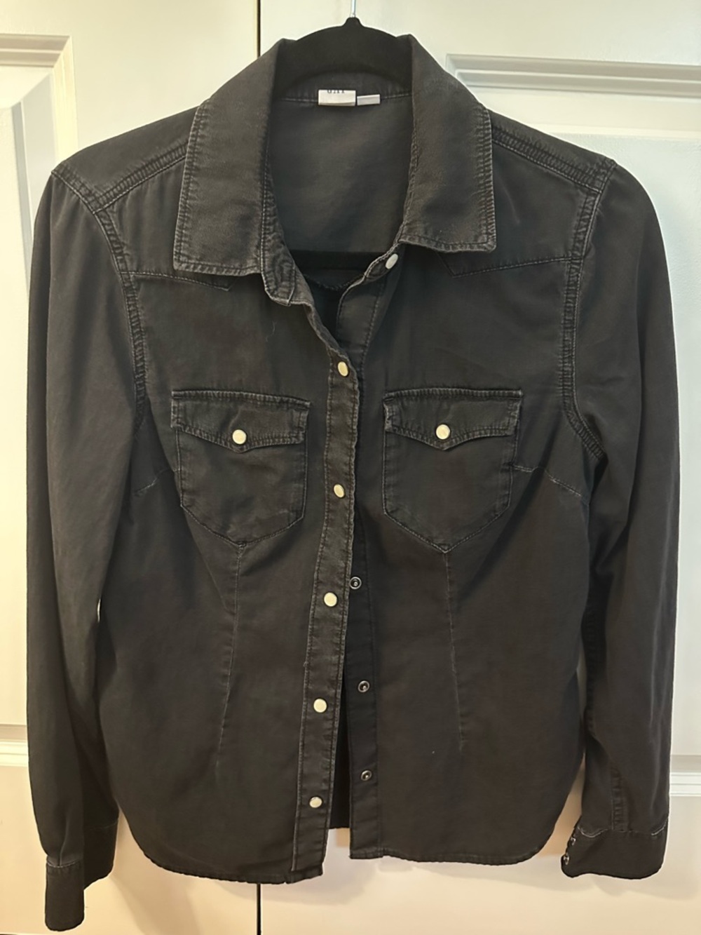 Gap washed denim Snap-Front Button-Up Shirt